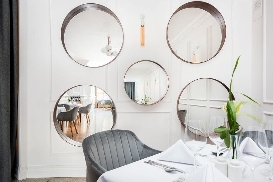 NIEZNANA. by IBB Grand Hotel Lublin