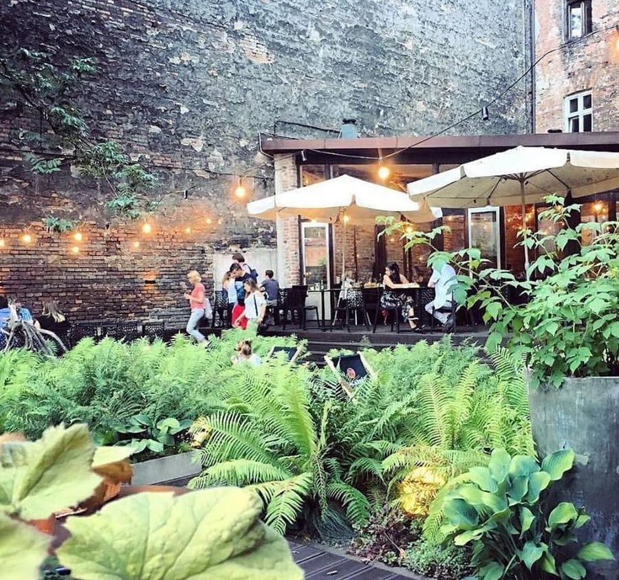 Dynia Resto Bar
