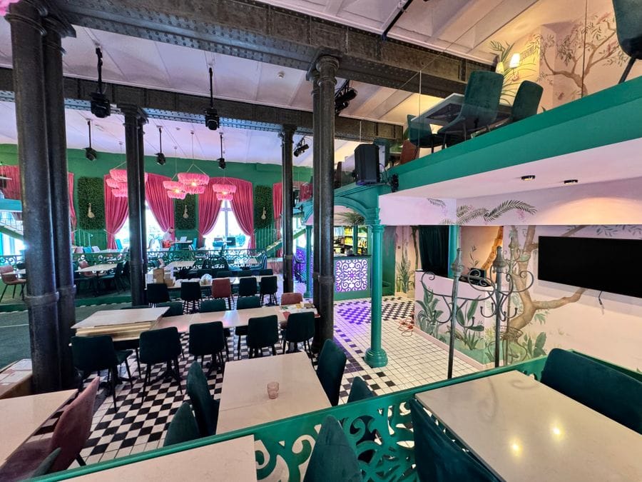 Foksal 11 Jedzenie i Sztuka